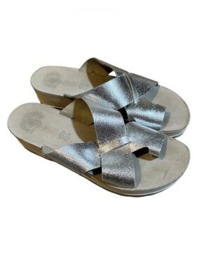 FANTASY SANDALS Silver Metallic Platform Slide Sandals Women EU 41 US 10 Comfort